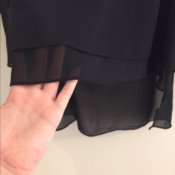 BLACK COLD SHOULDER TOP - Picture 2 of 7